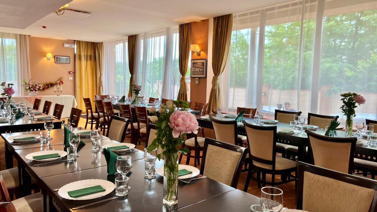 Hotel Oxford By Timhotels Temeşvar Dış mekan fotoğraf