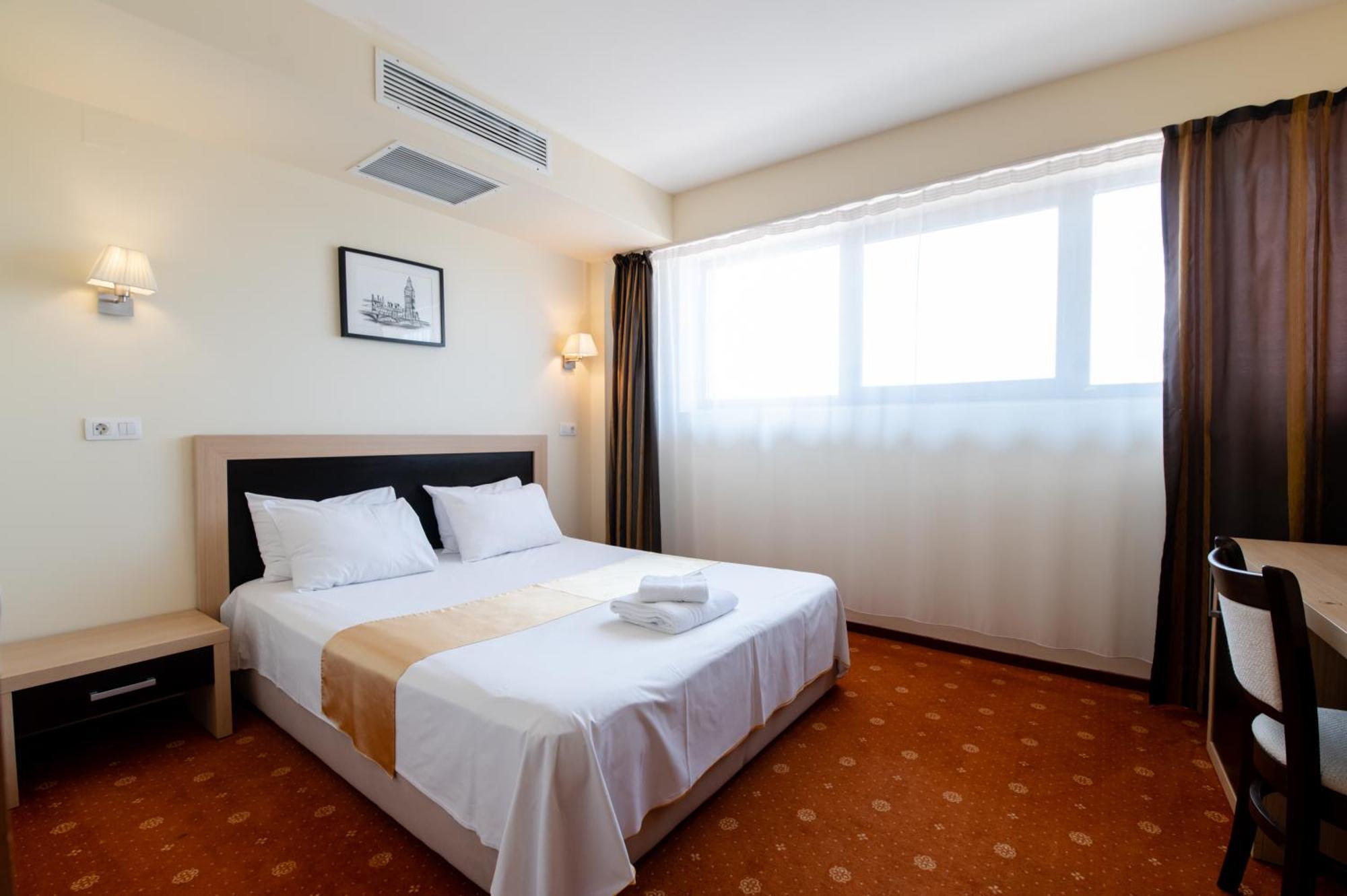 Hotel Oxford By Timhotels Temeşvar Dış mekan fotoğraf