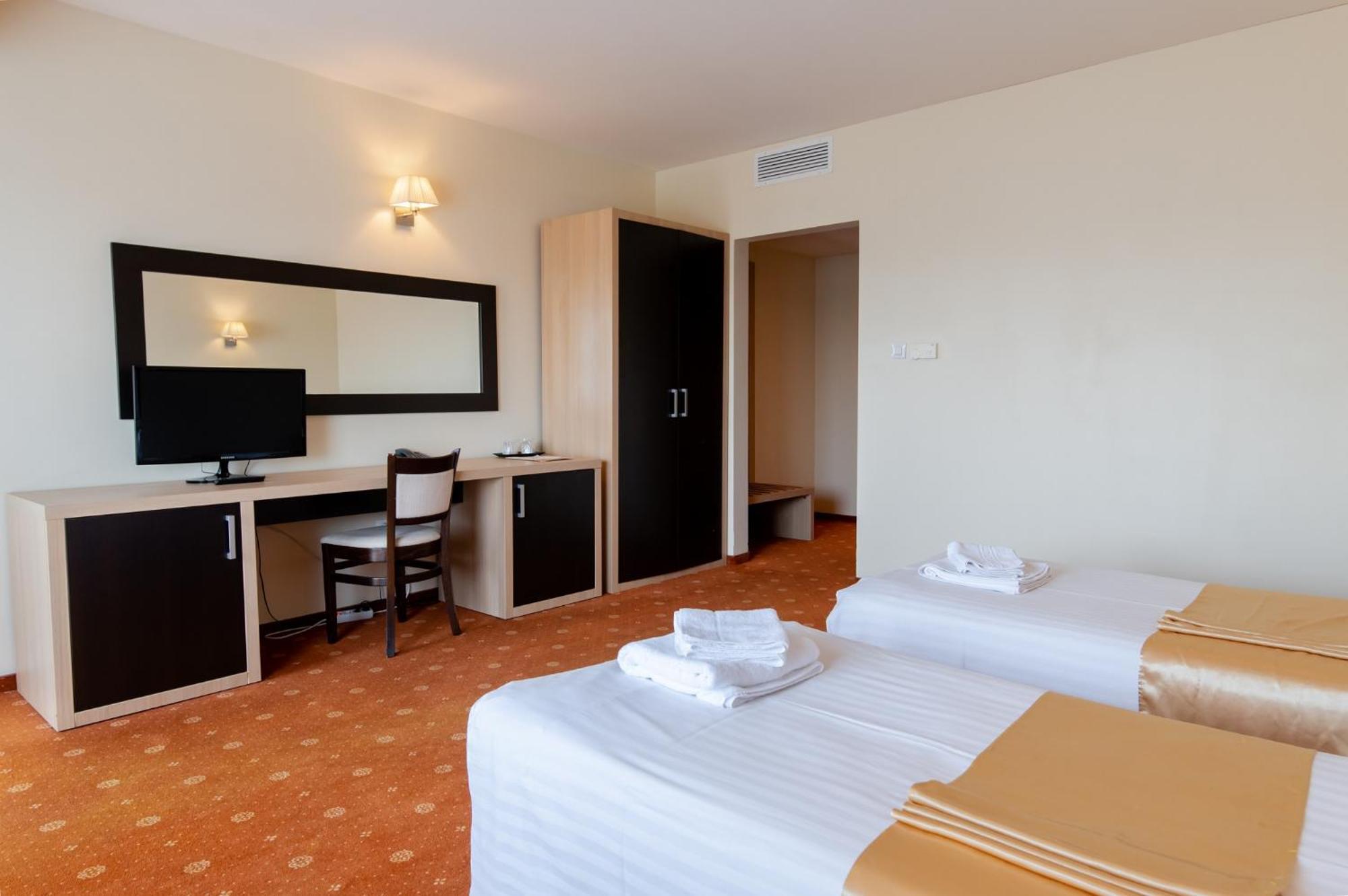 Hotel Oxford By Timhotels Temeşvar Dış mekan fotoğraf
