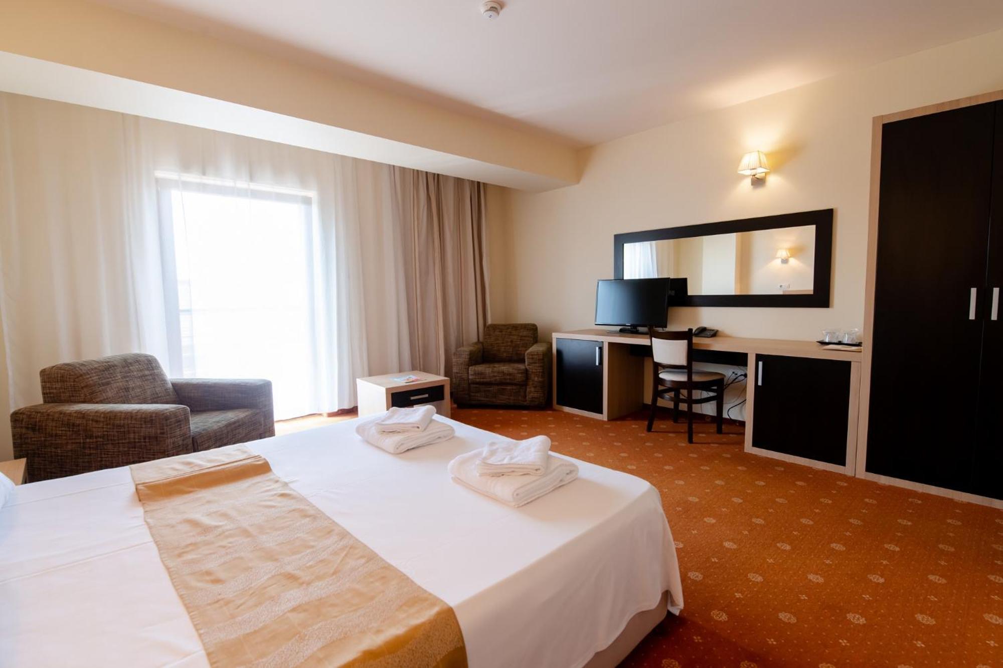 Hotel Oxford By Timhotels Temeşvar Dış mekan fotoğraf