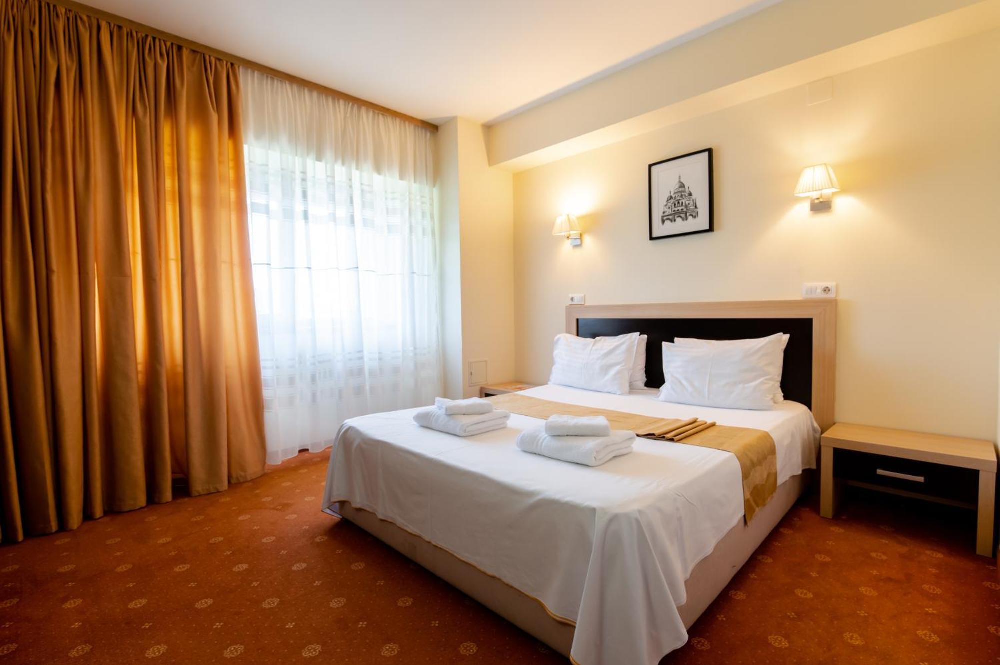 Hotel Oxford By Timhotels Temeşvar Dış mekan fotoğraf